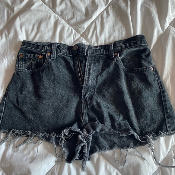 Levi jean shorts - Picture 2 of 5